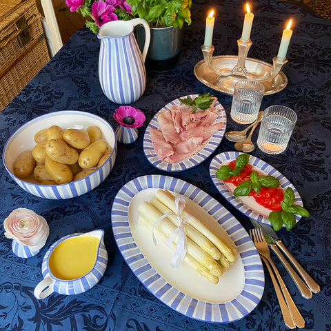 Platten Set oval mit Gießer 4-tlg. HB 507 | Dekor 137